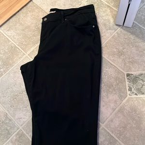 Women’s Levi’s jeans in great condition just don’t reach for them